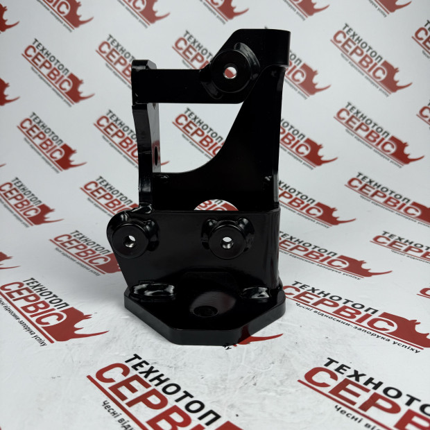 Кронштейн компресора кондиціонера Manitou двигун Deutz (Manitou), 52500977